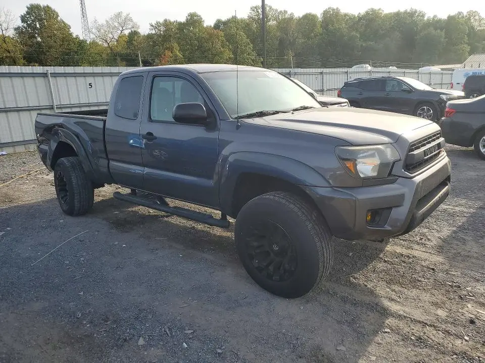 2015 TOYOTA TACOMA BASE  