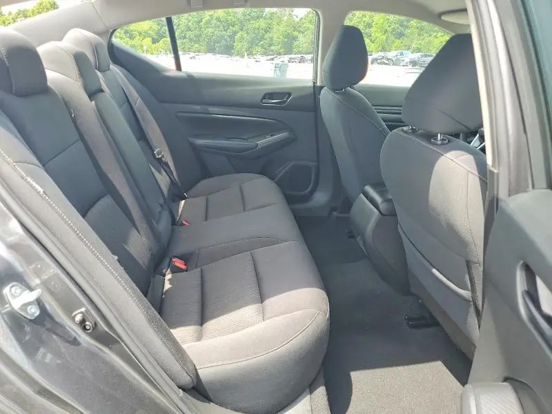 2024 NISSAN ALTIMA SV  