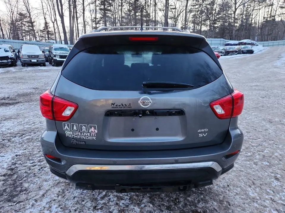 2018 NISSAN PATHFINDER S  