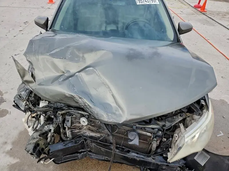 2012 TOYOTA CAMRY HYBRID  