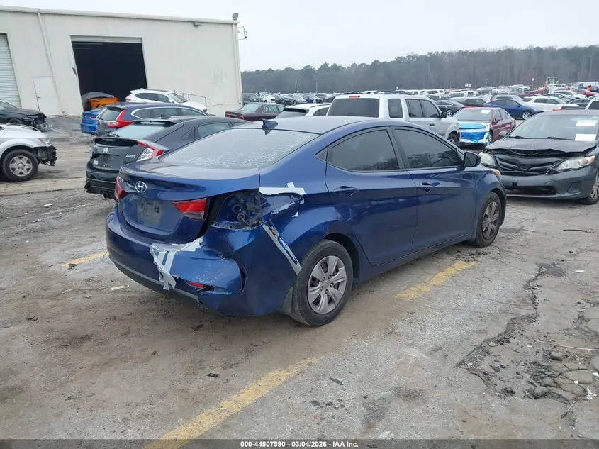 2016 HYUNDAI ELANTRA SE