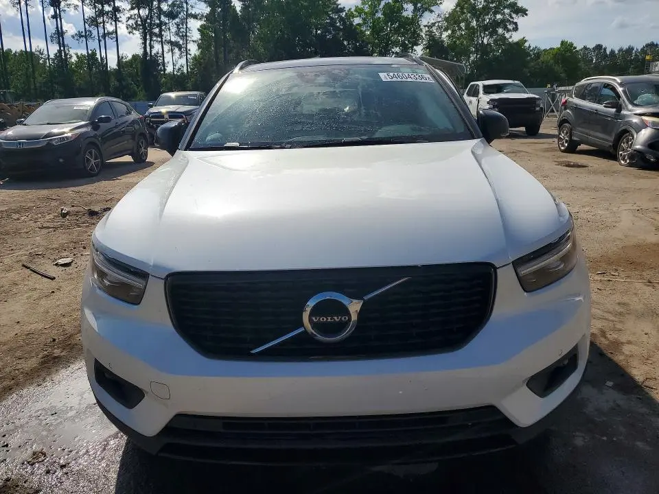 2021 VOLVO XC40 T5 R-DESIGN  