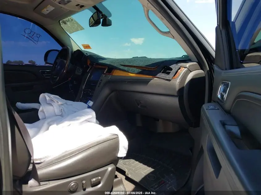 2014 CADILLAC ESCALADE PLATINUM