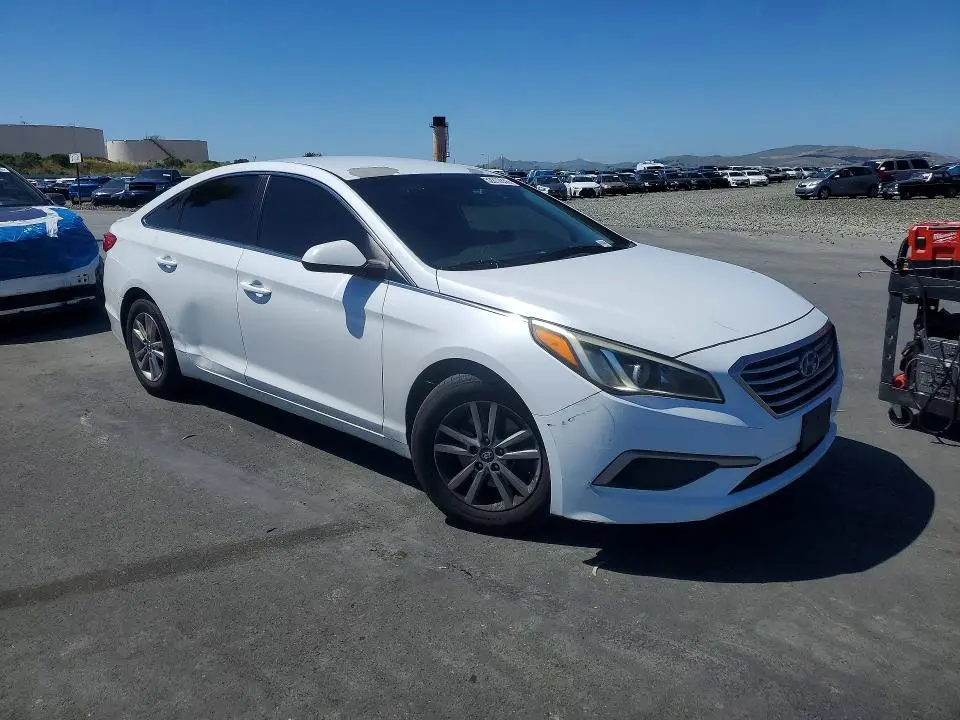 2016 HYUNDAI SONATA SE  