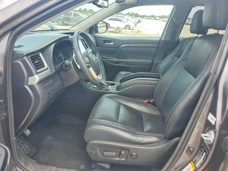 2016 TOYOTA HIGHLANDER LIMITED  