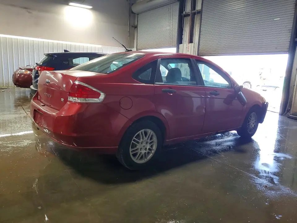 2010 FORD FOCUS SE  