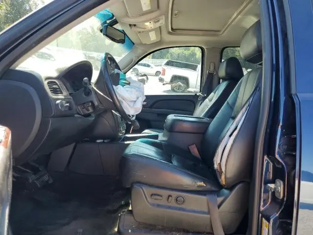 2011 CHEVROLET AVALANCHE LT  