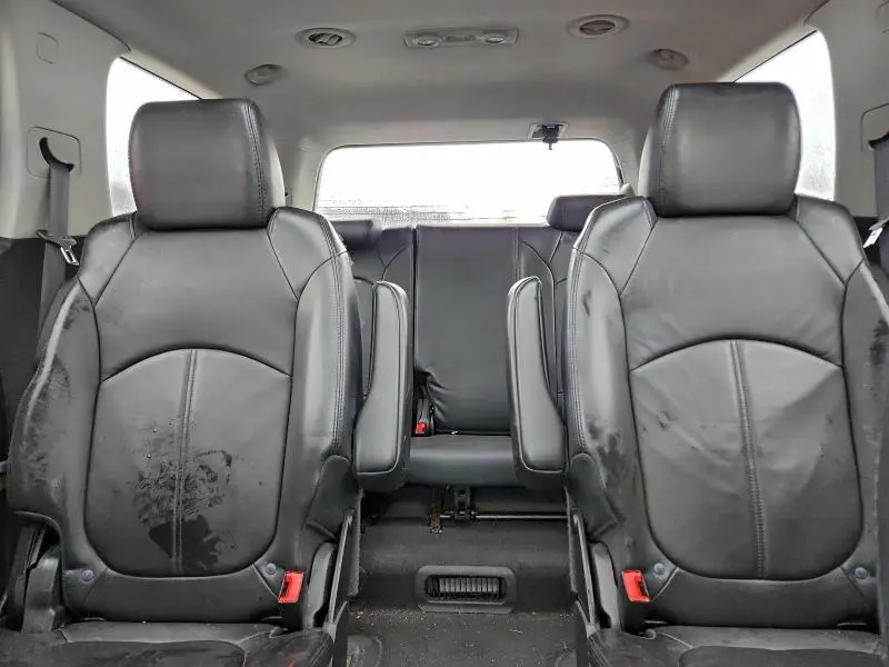 2011 GMC ACADIA SLT-2  