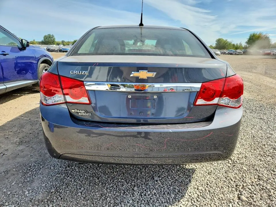2013 CHEVROLET CRUZE LS  