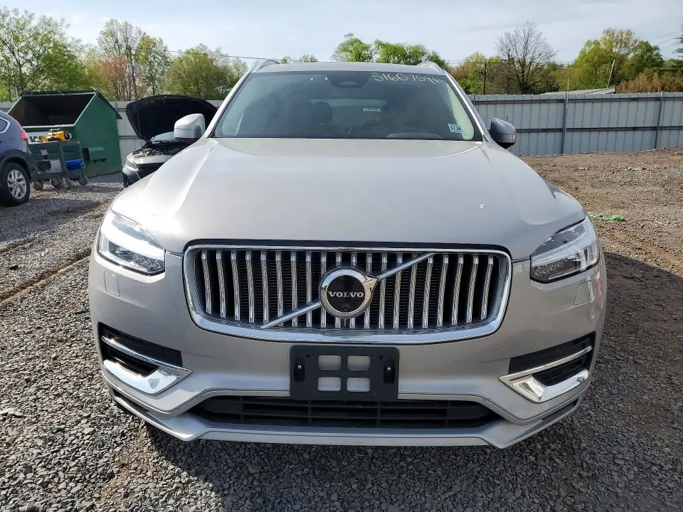 2023 VOLVO XC90   