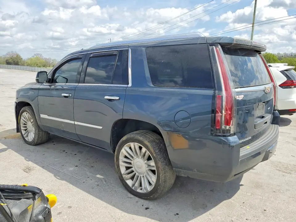 2019 CADILLAC ESCALADE LUXURY  