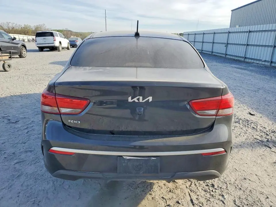 2022 KIA RIO LX  