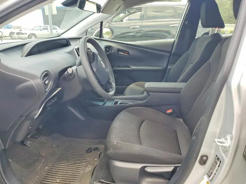 2021 TOYOTA PRIUS LE  