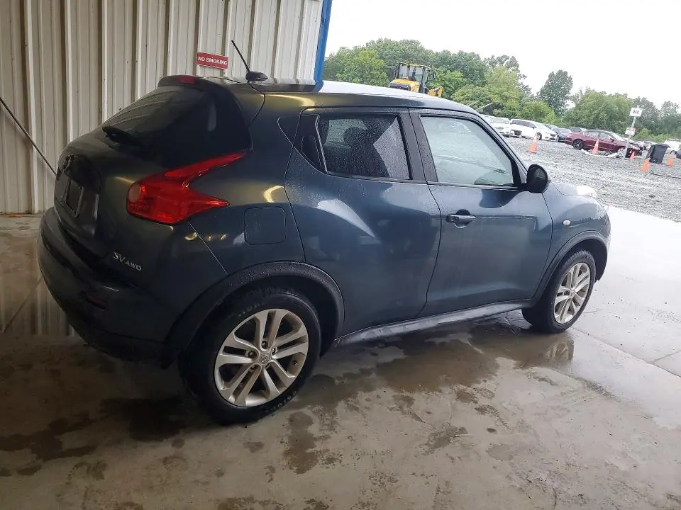 2011 NISSAN JUKE S  