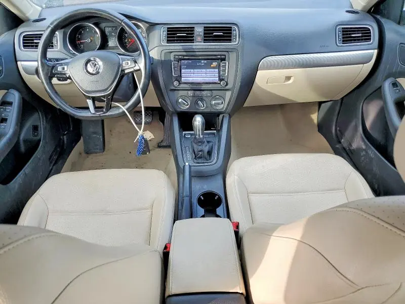 2015 VOLKSWAGEN JETTA SE  