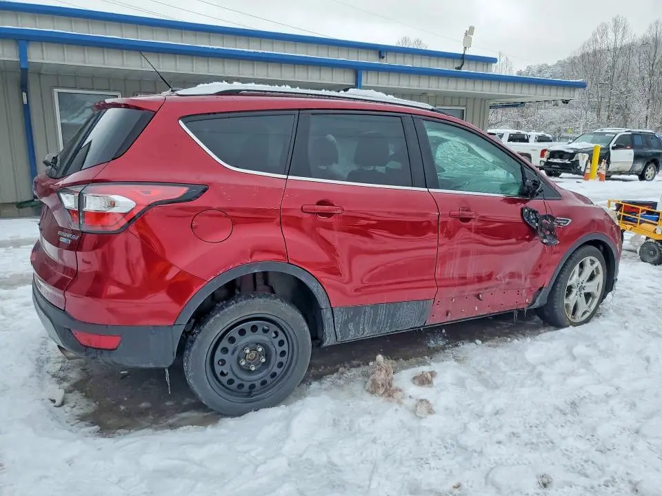2017 FORD ESCAPE TITANIUM  