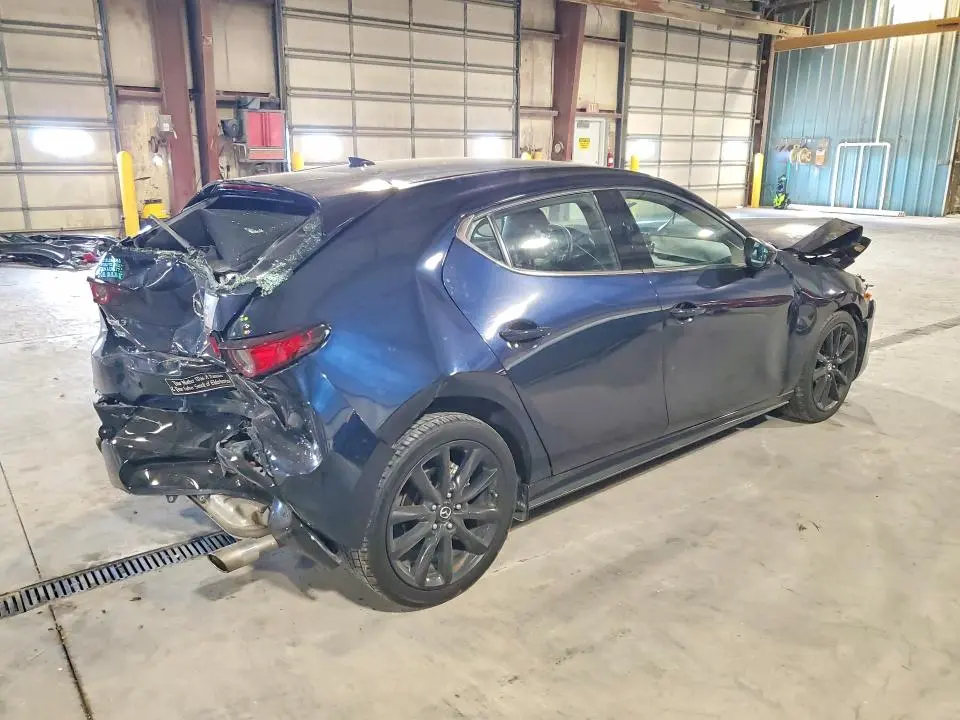 2019 MAZDA 3 PREMIUM  
