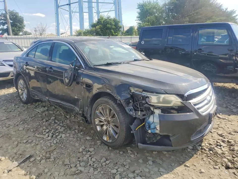 2010 FORD TAURUS LIMITED  