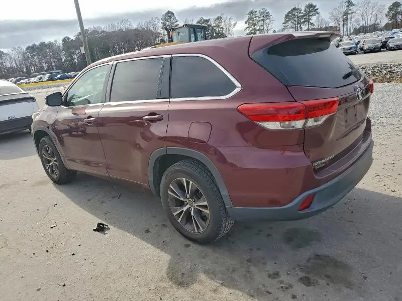 2017 TOYOTA HIGHLANDER LE  