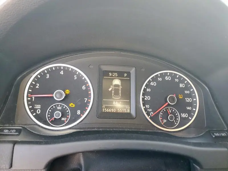 2013 VOLKSWAGEN TIGUAN S  