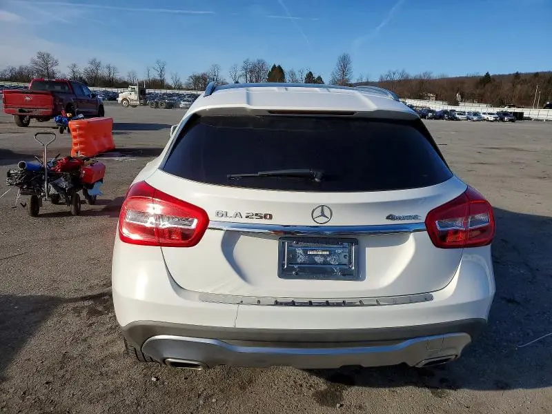 2018 MERCEDES-BENZ GLA 250 4MATIC  