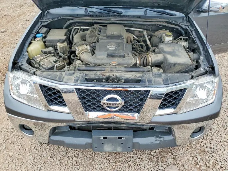 2019 NISSAN FRONTIER SL  