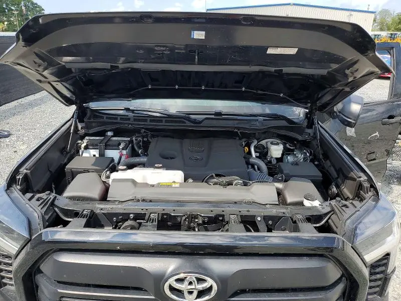 2025 TOYOTA TUNDRA SR  