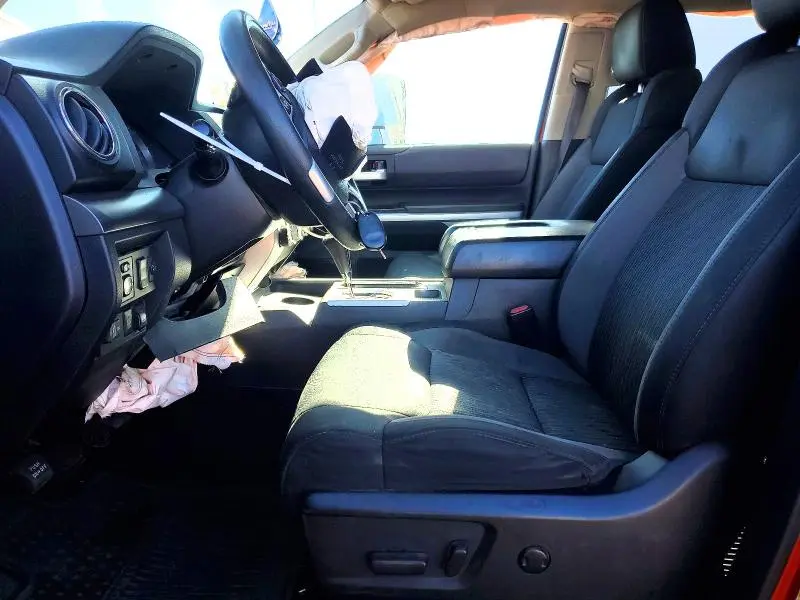 2016 TOYOTA TUNDRA SR5  