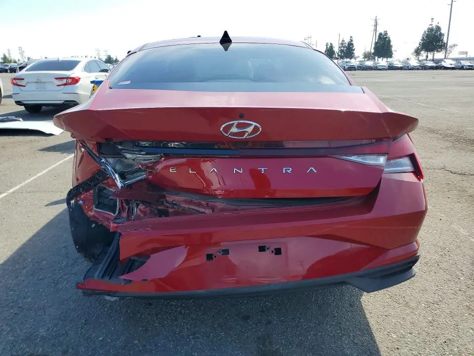 2022 HYUNDAI ELANTRA SEL  