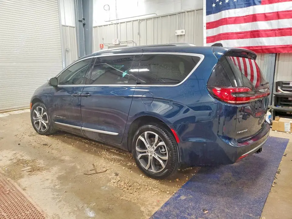 2025 CHRYSLER PACIFICA PINNACLE  