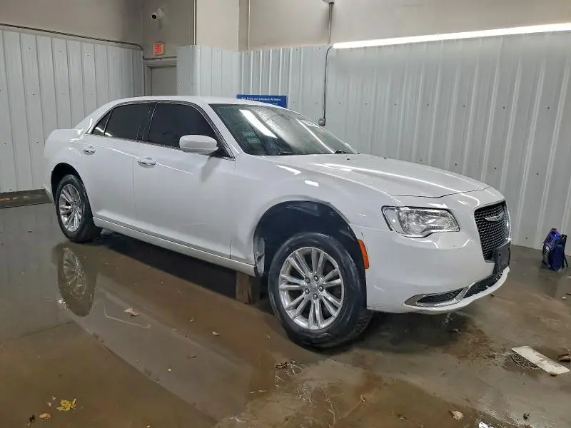 2017 CHRYSLER 300 LIMITED  