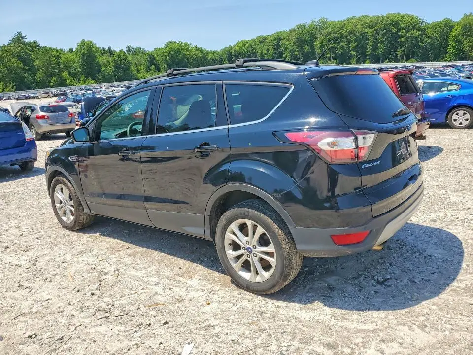 2017 FORD ESCAPE SE  