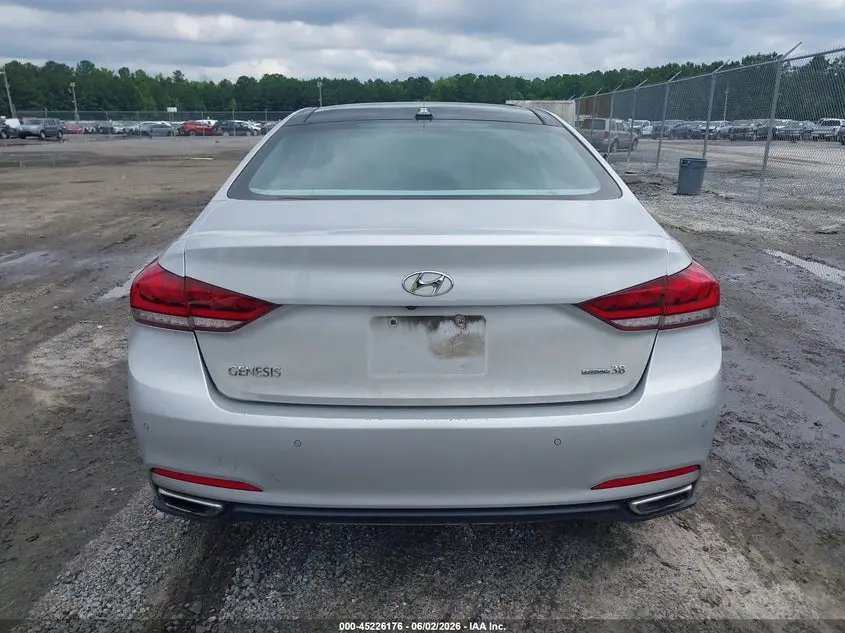 2015 HYUNDAI GENESIS 3.8