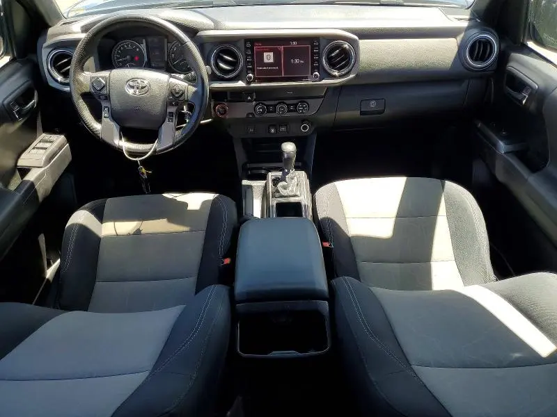 2020 TOYOTA TACOMA SR5 V6  