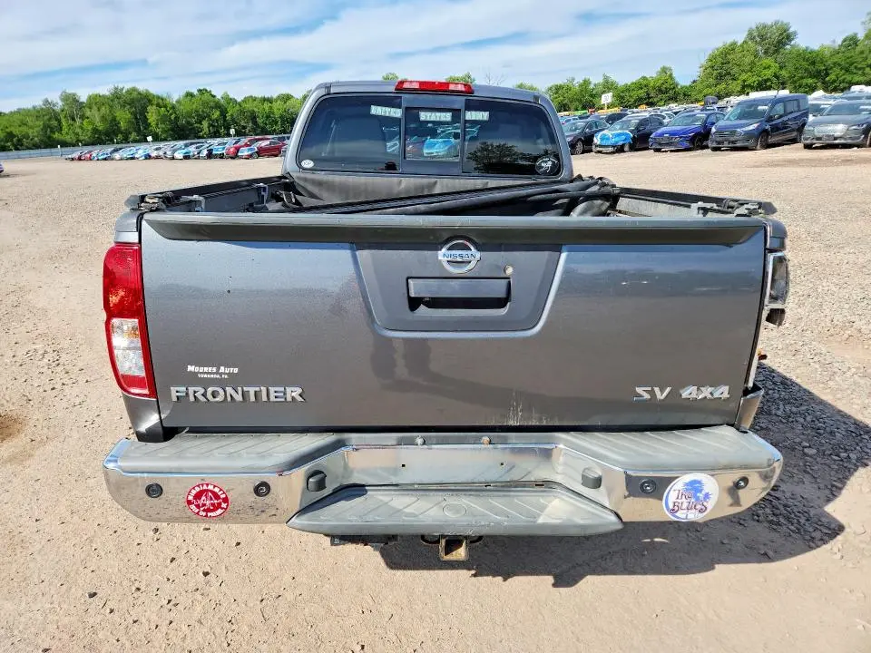 2017 NISSAN FRONTIER SV  