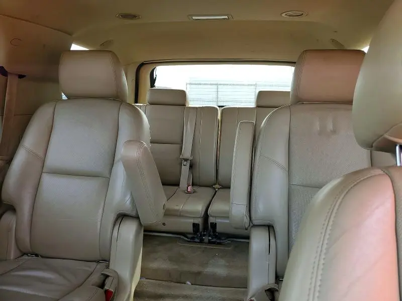 2013 CADILLAC ESCALADE LUXURY  