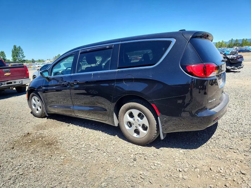 2017 CHRYSLER PACIFICA LX  
