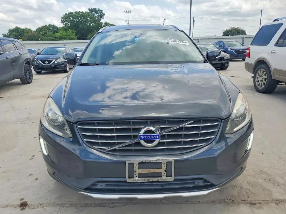 2015 VOLVO XC60   