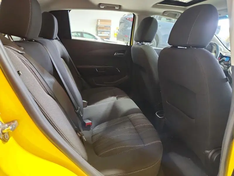 2015 CHEVROLET SONIC LT  