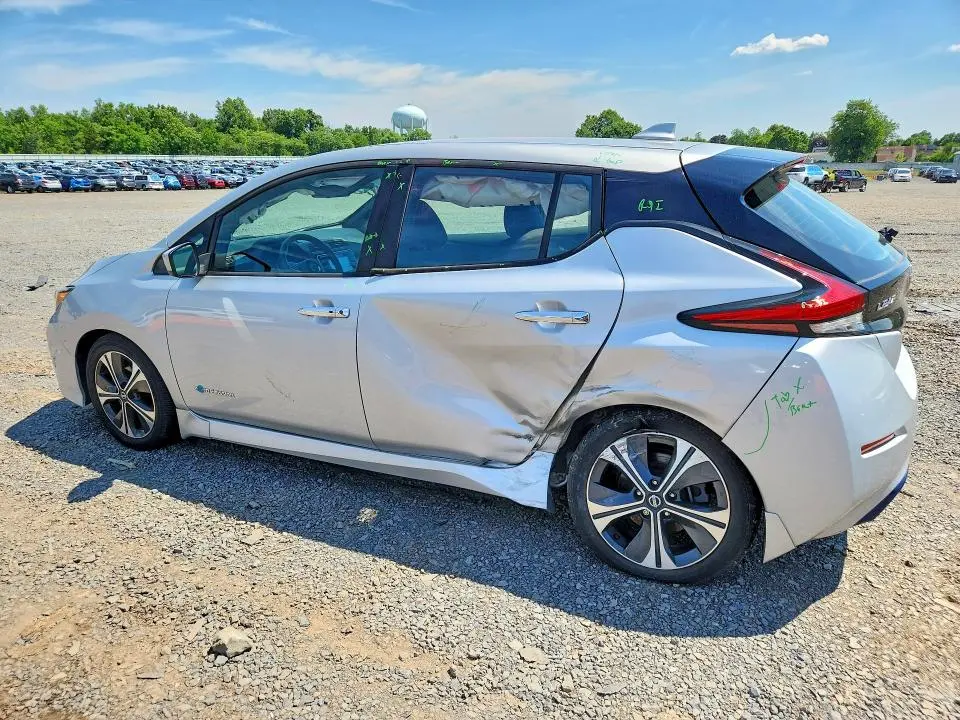 2018 NISSAN LEAF SV  