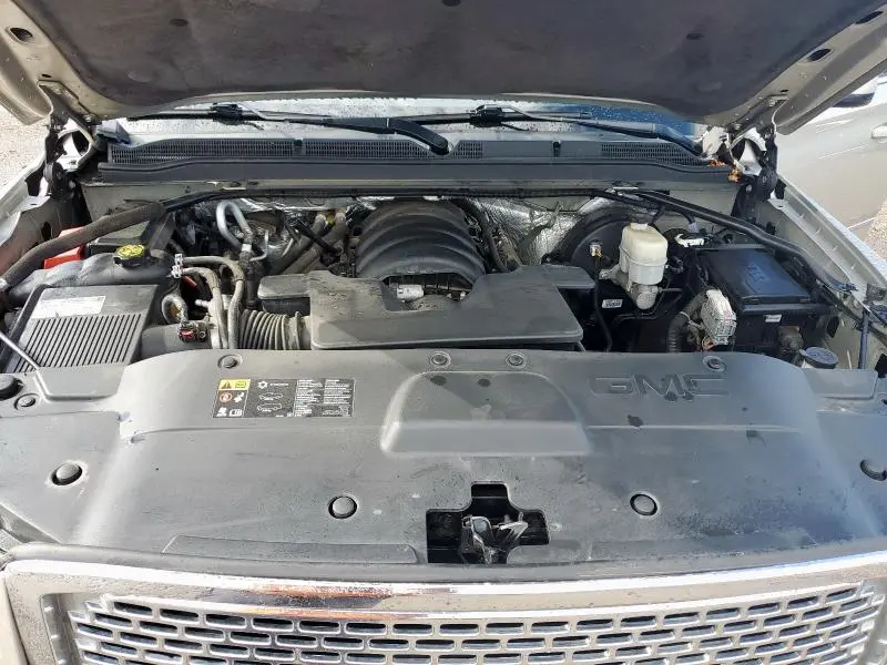 2015 GMC YUKON SLE  