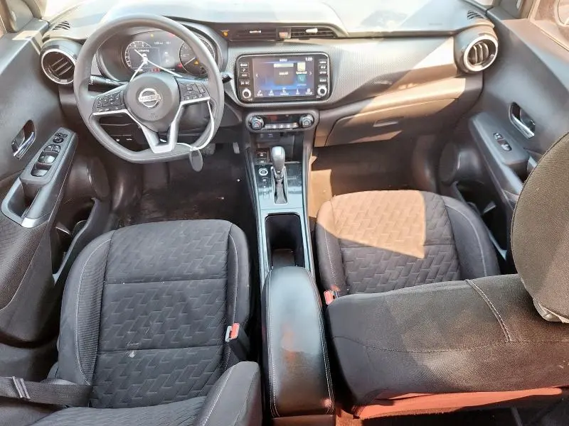 2021 NISSAN KICKS SV  