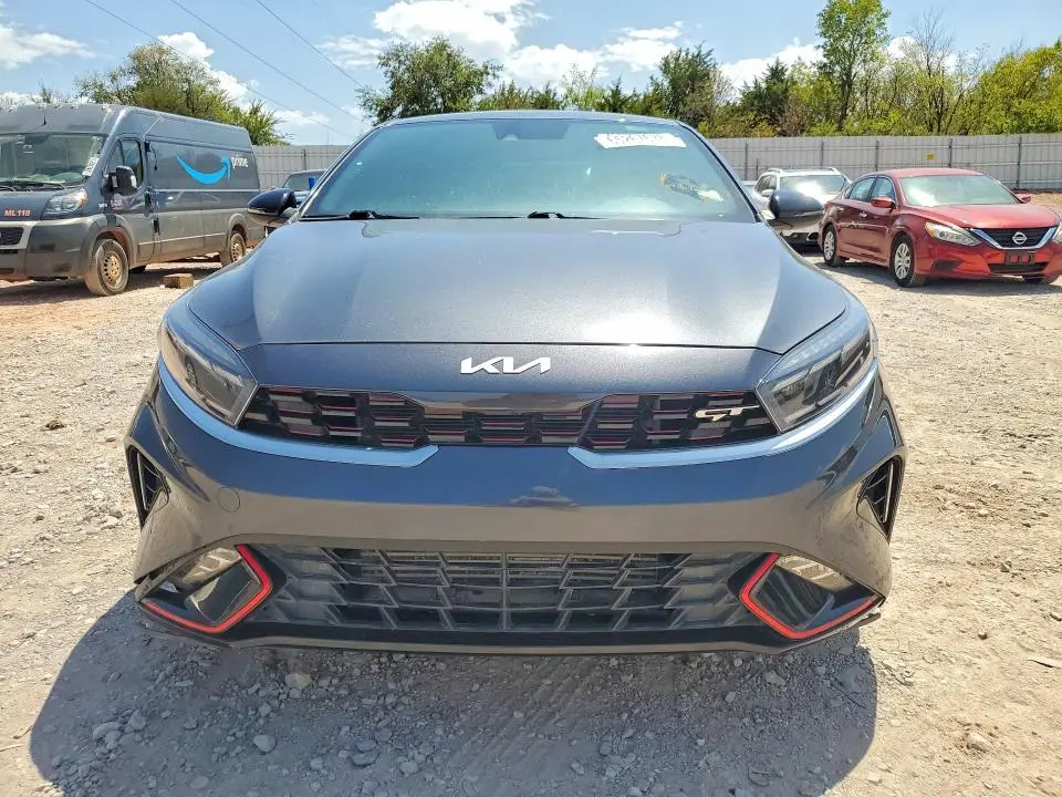 2023 KIA FORTE GT  