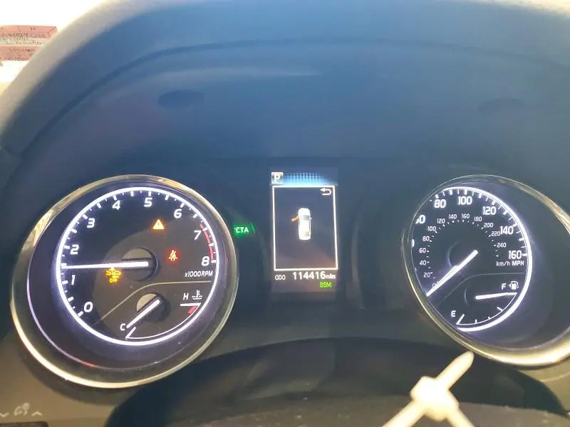 2018 TOYOTA CAMRY SE  