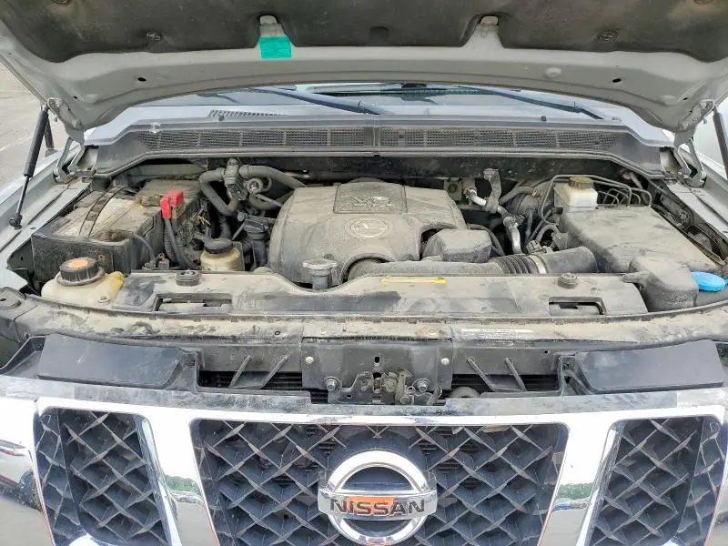 2010 NISSAN TITAN XE  