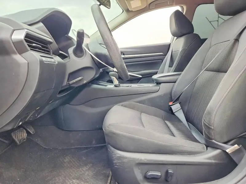 2022 NISSAN ALTIMA SV  