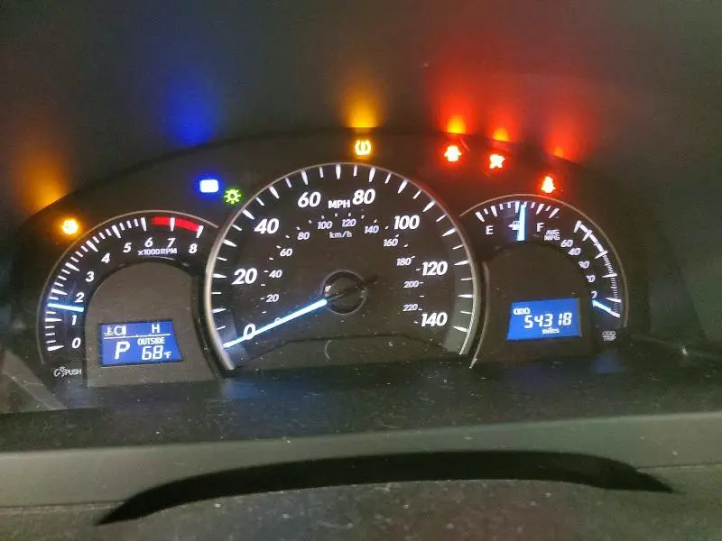 2015 TOYOTA CAMRY LE  