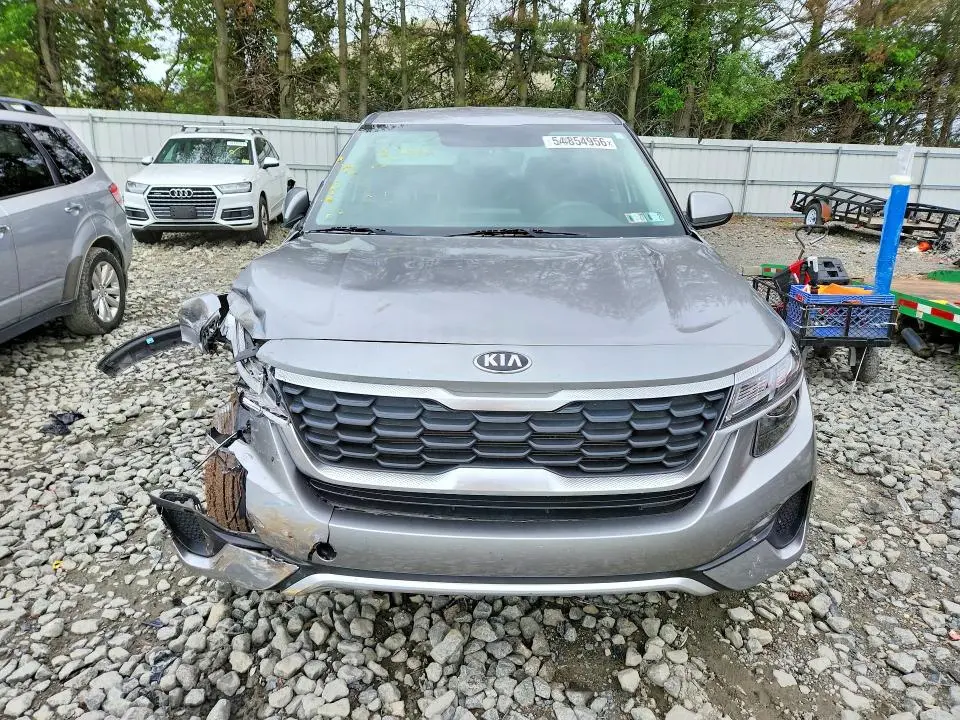 2021 KIA SELTOS LX  
