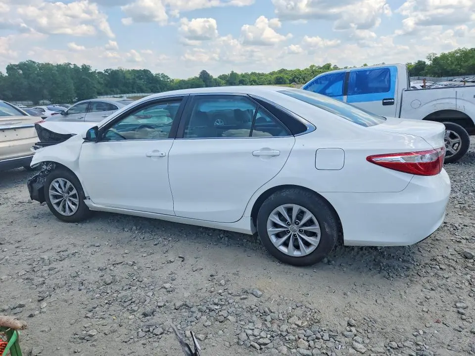 2015 TOYOTA CAMRY LE  
