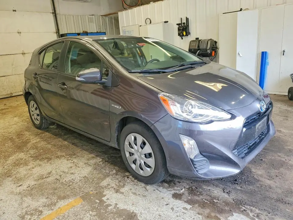 2016 TOYOTA PRIUS C TWO  